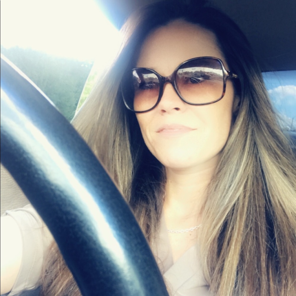 Meet your Posher, Samantha